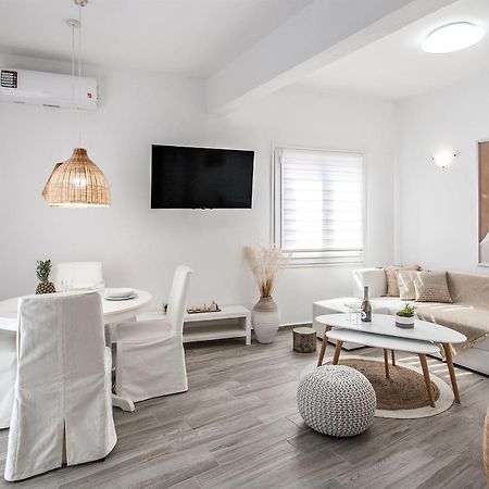 Capolavoro, Boutique Apartment With Unique Rooftop Skiathos Town Exterior photo
