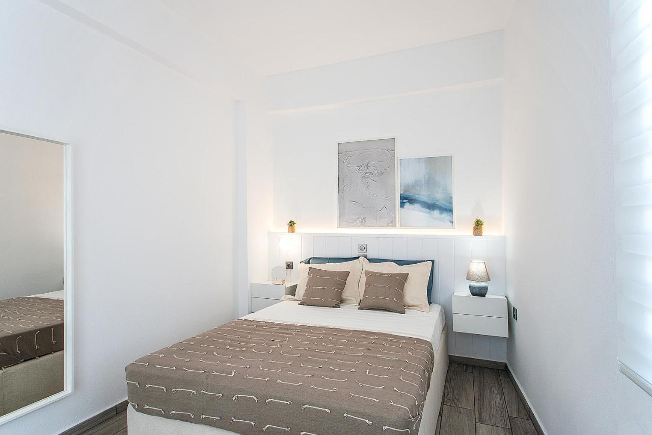 Capolavoro, Boutique Apartment With Unique Rooftop Skiathos Town Exterior photo