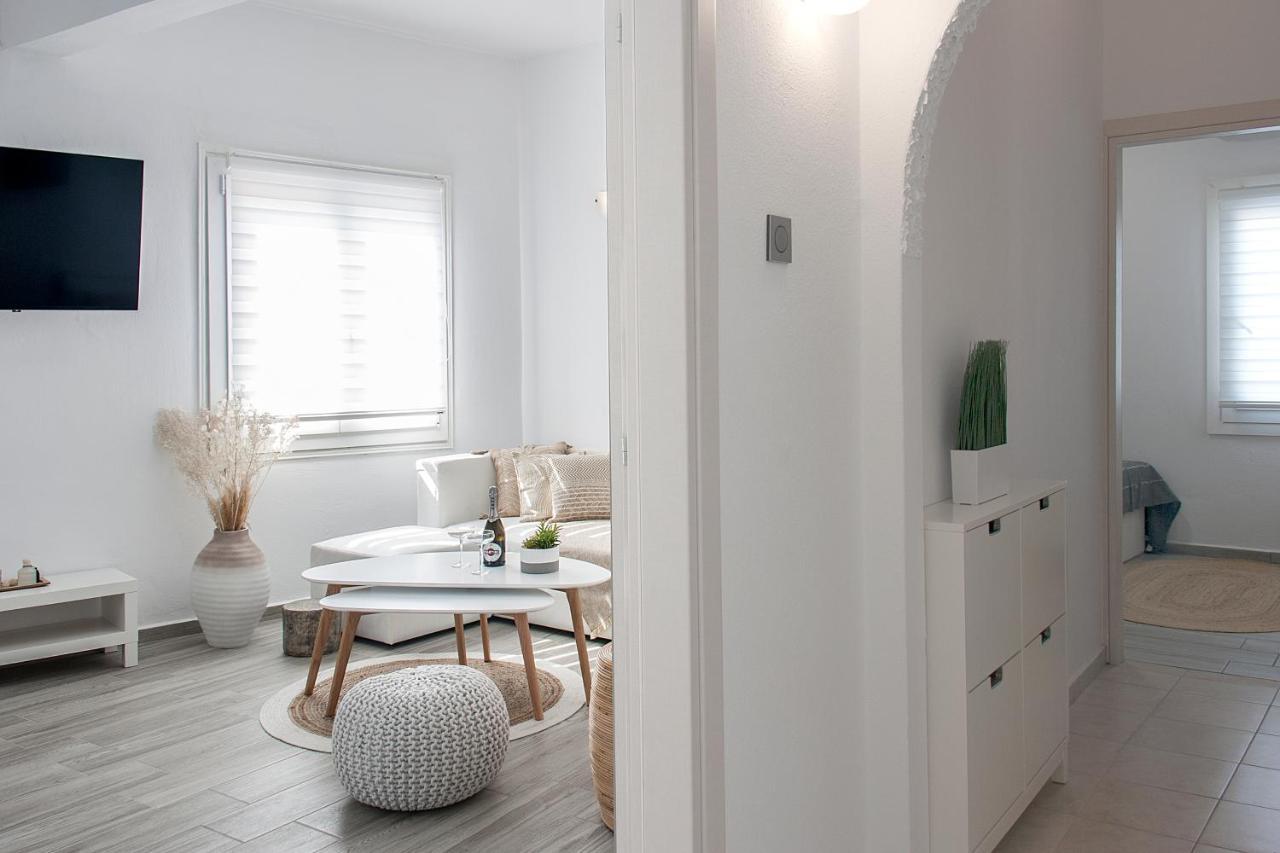 Capolavoro, Boutique Apartment With Unique Rooftop Skiathos Town Exterior photo